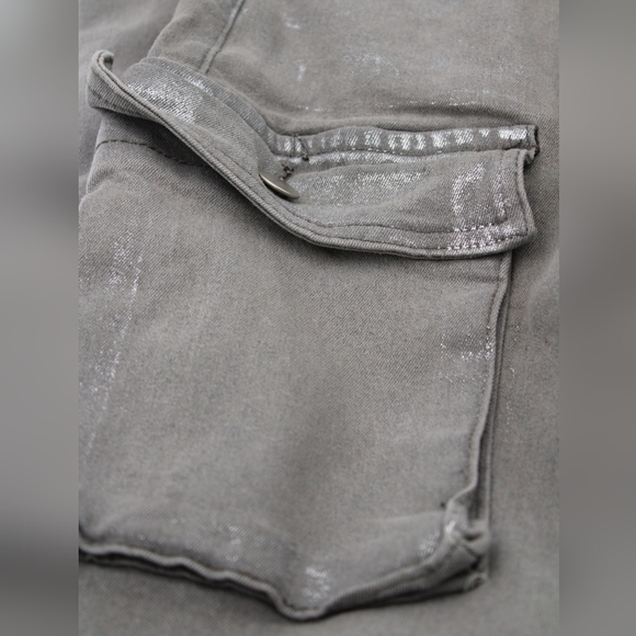 Fashion Nova Time To Shine Silver Foil Cargo Jeans Size 3 Baggy - Picture 6 of 8
